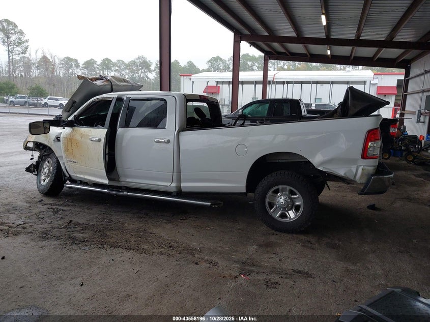 2019 Ram 3500 Big Horn 4X4 8' Box VIN: 3C63R3HL3KG696121 Lot: 43558196