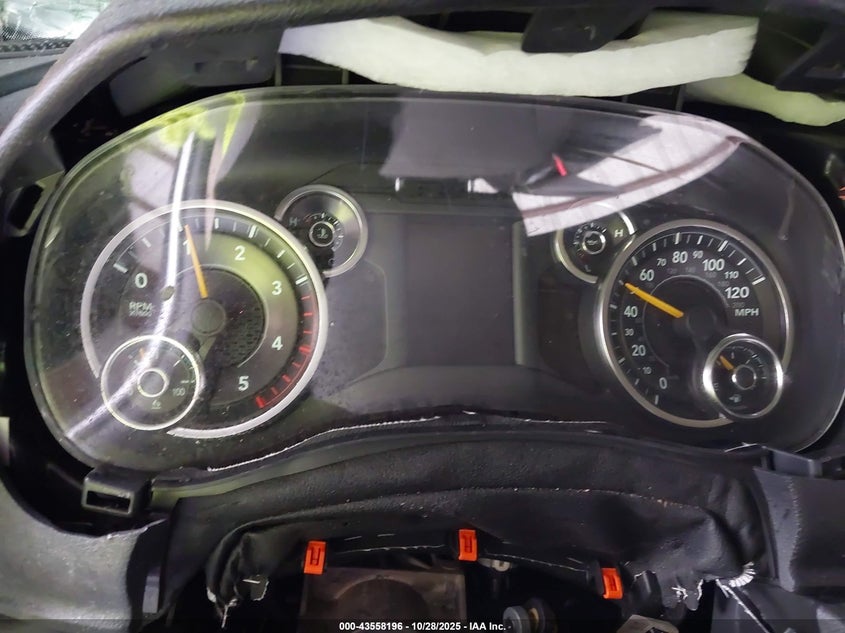 2019 Ram 3500 Big Horn 4X4 8' Box VIN: 3C63R3HL3KG696121 Lot: 43558196