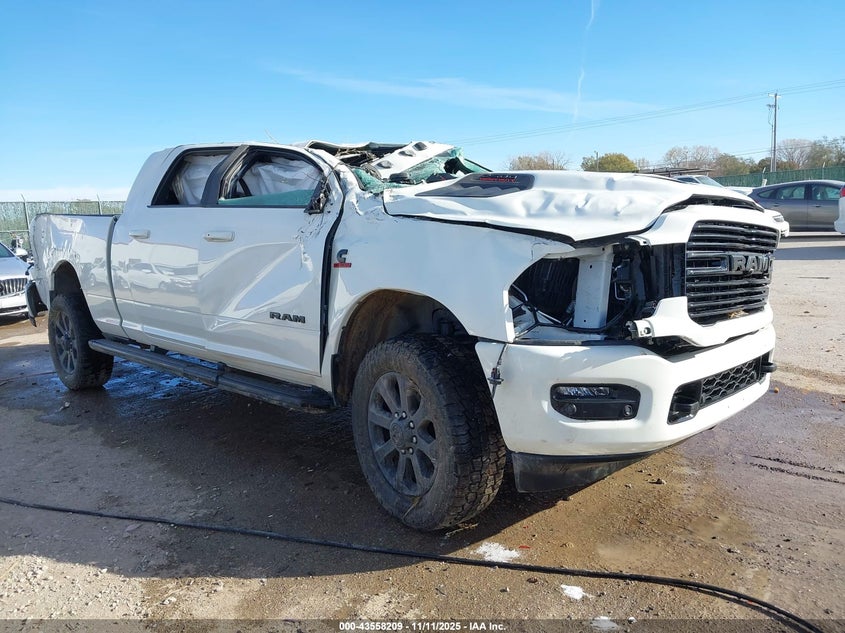 RAM 2500 LARAMIE CREW CAB 4X4 6 4 BOX