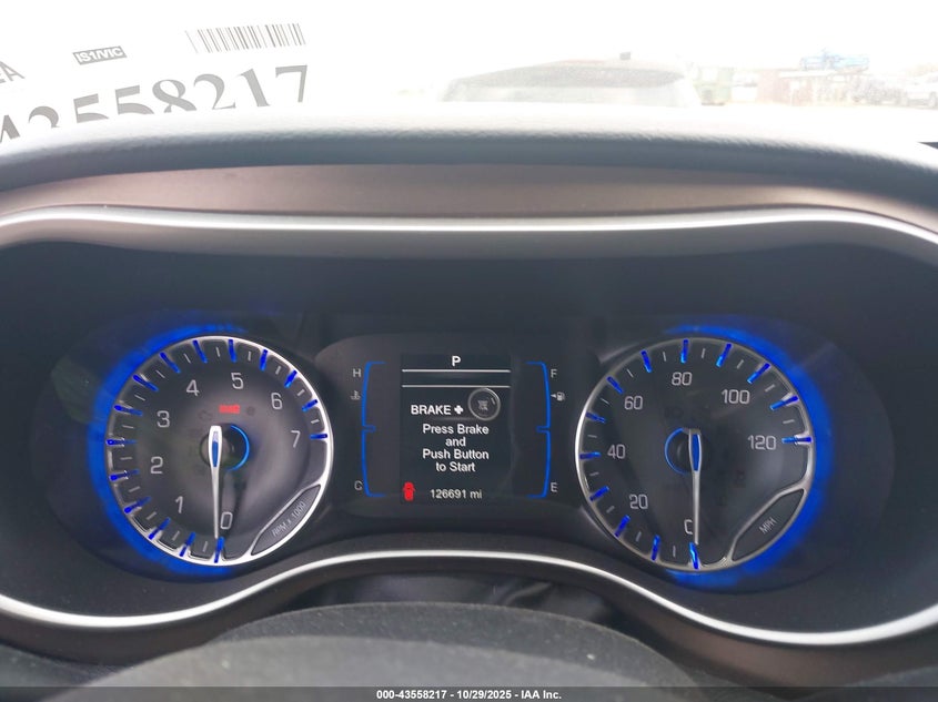 2017 Chrysler Pacifica Touring VIN: 2C4RC1DGXHR634302 Lot: 43558217