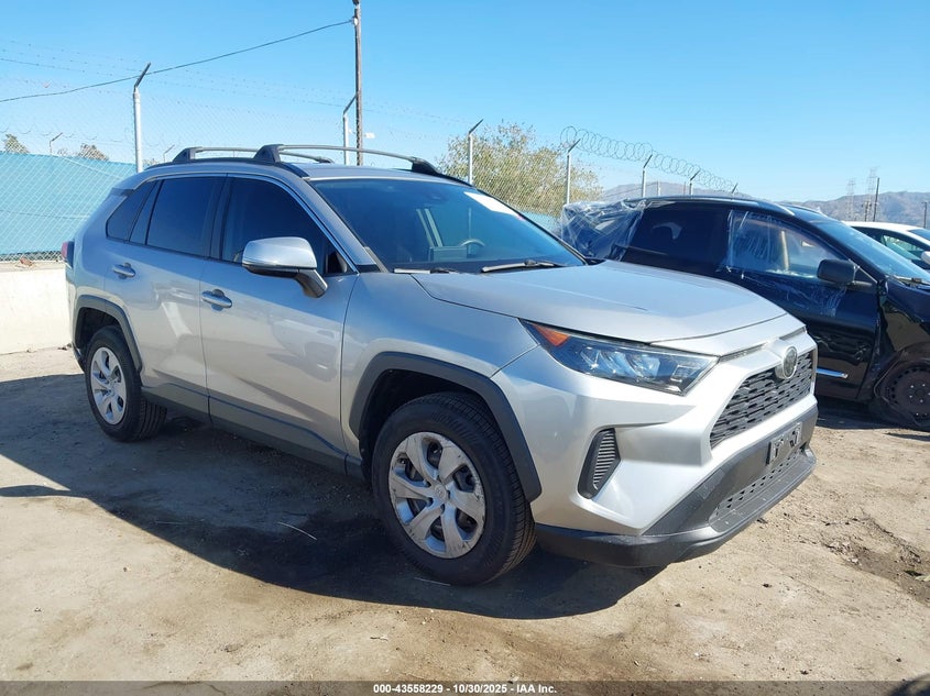 TOYOTA RAV4 LE