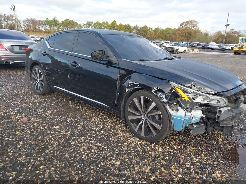 NISSAN ALTIMA SR FWD