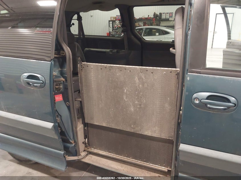 2000 Chrysler Grand Voyager Se VIN: 2C4GJ44G8YR762973 Lot: 43558262