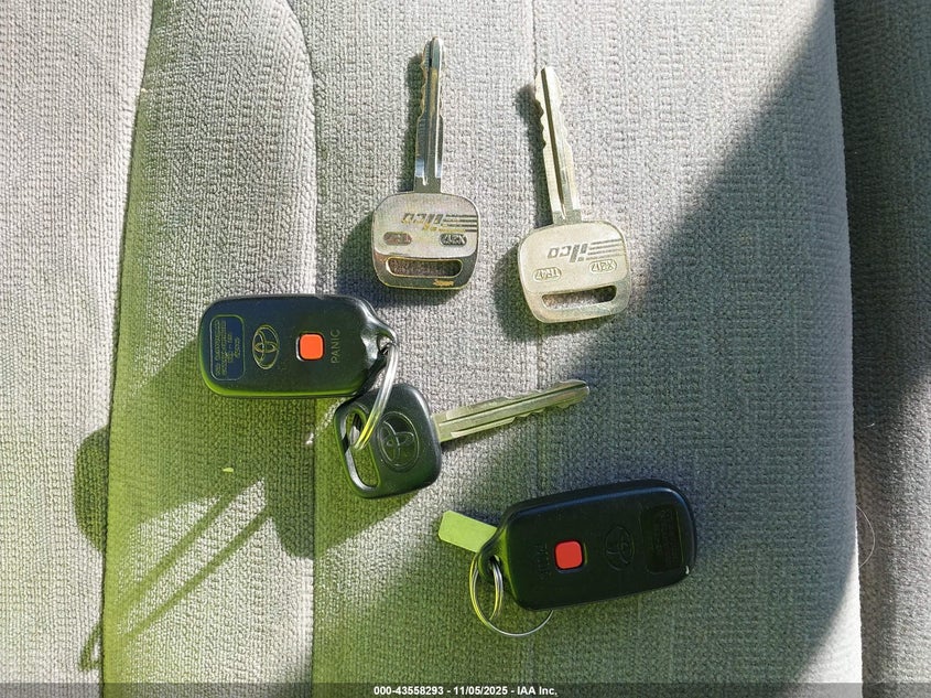 2001 Toyota Avalon Xl VIN: 4T1BF28B11U142954 Lot: 43558293