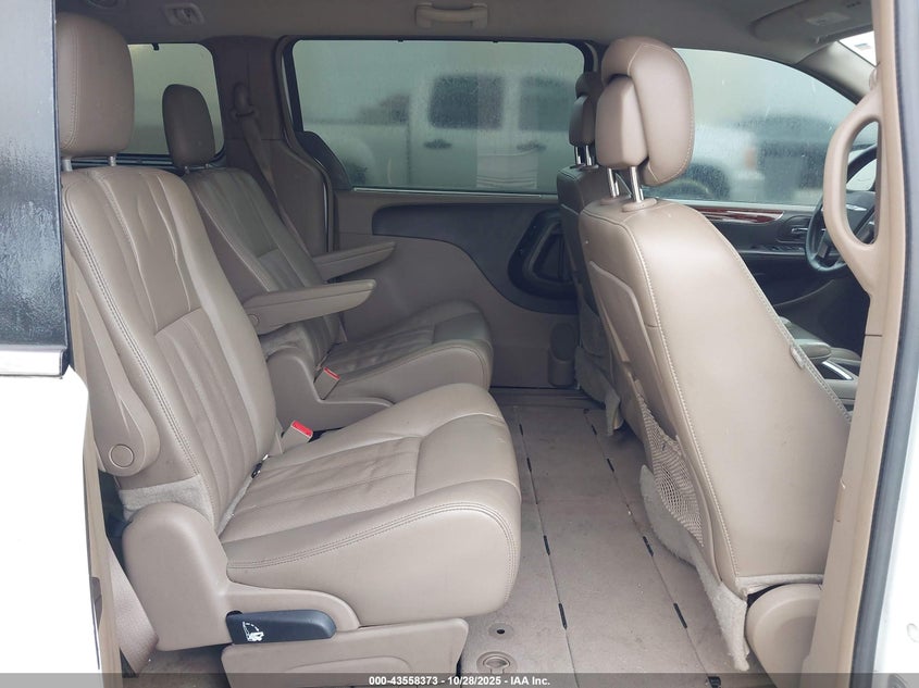 2014 Chrysler Town & Country Touring-L VIN: 2C4RC1CG3ER107425 Lot: 43558373