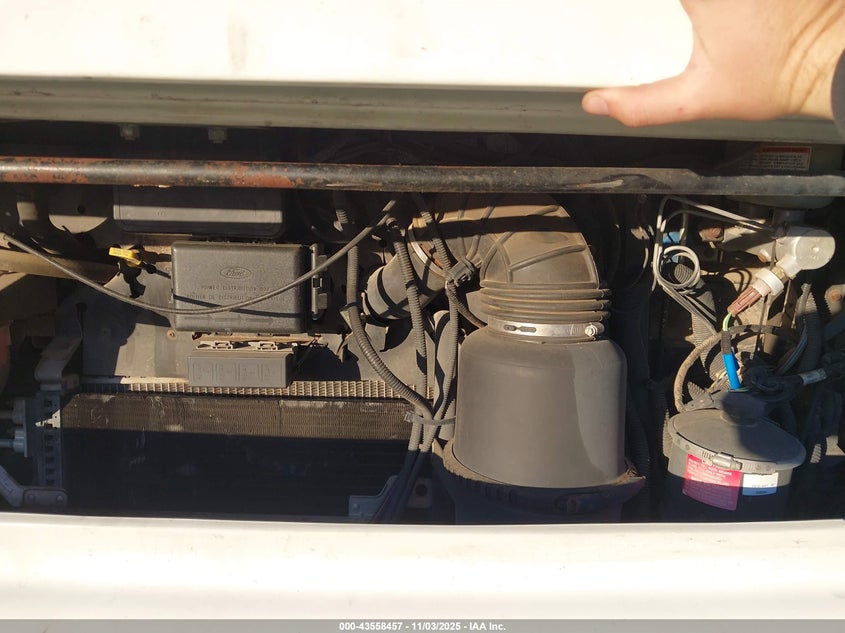 1999 Ford F550 Super Duty Stripped Chass VIN: 3FCMF53S3XJA38342 Lot: 43558457