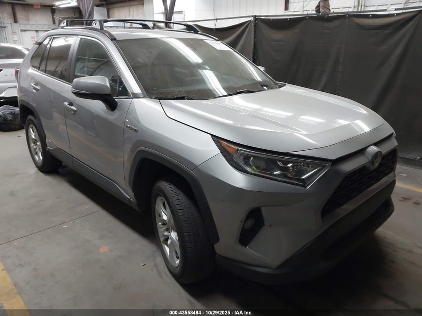 TOYOTA RAV4 HYBRID XLE