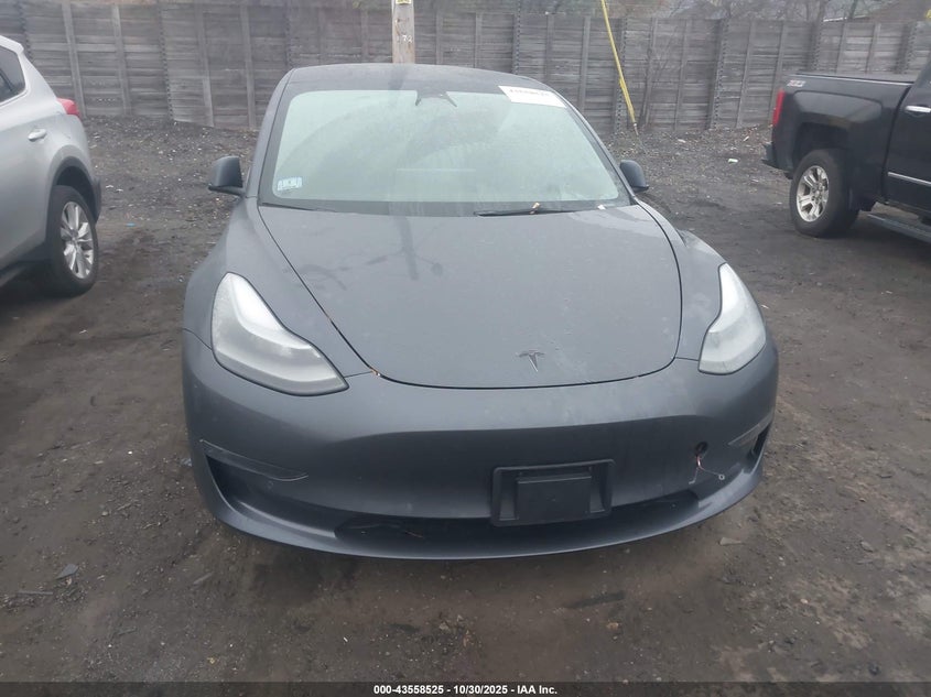 2022 Tesla Model 3 Long Range Dual Motor All-Wheel Drive VIN: 5YJ3E1EB5NF181927 Lot: 43558525