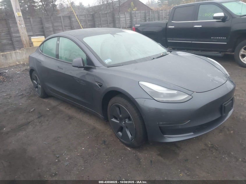 2022 Tesla Model 3 Long Range Dual Motor All-Wheel Drive VIN: 5YJ3E1EB5NF181927 Lot: 43558525