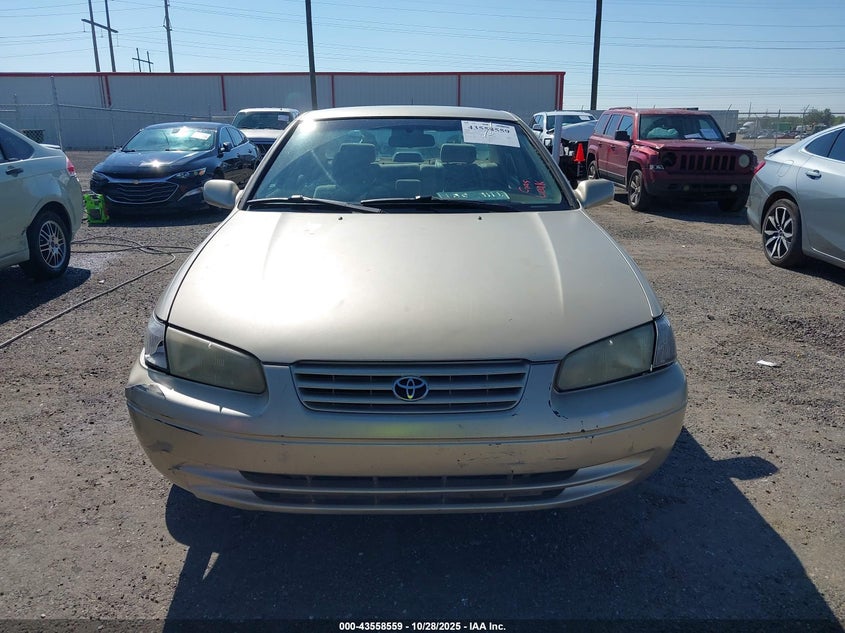 1999 Toyota Camry Le VIN: 4T1BG22K1XU894913 Lot: 43558559