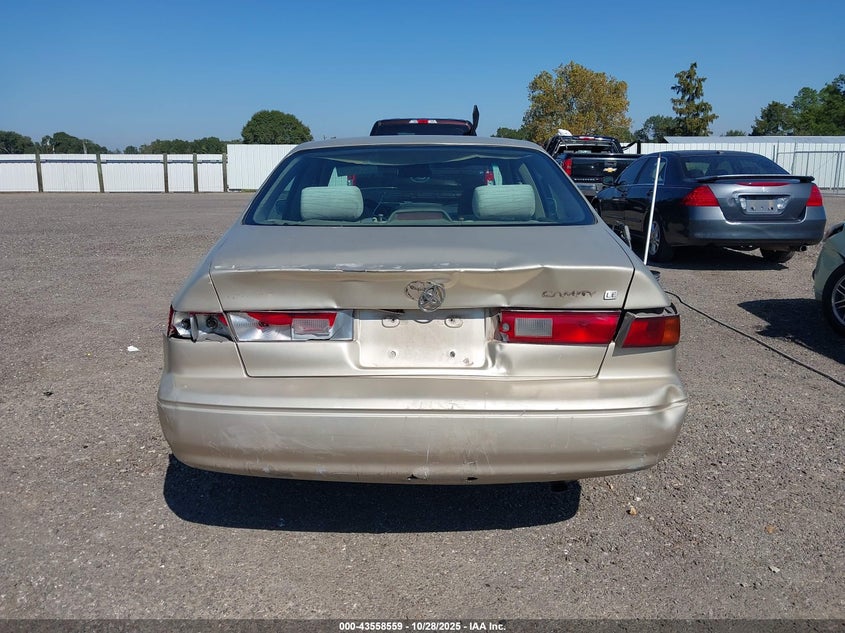 1999 Toyota Camry Le VIN: 4T1BG22K1XU894913 Lot: 43558559