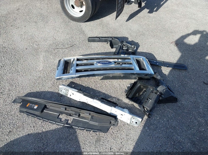 2025 Ford E-350 Cutaway VIN: 1FDWE3FN3SDD08769 Lot: 43558562