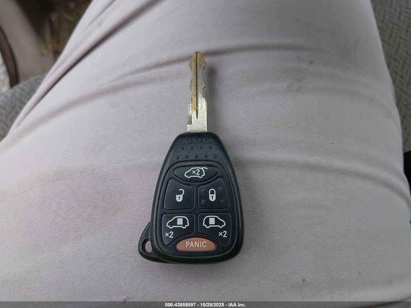 2006 Chrysler Town & Country Touring VIN: 2A4GP54L86R824154 Lot: 43558597