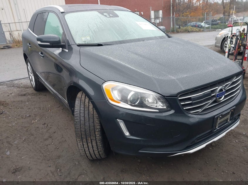 VOLVO XC60 T6 PLATINUM