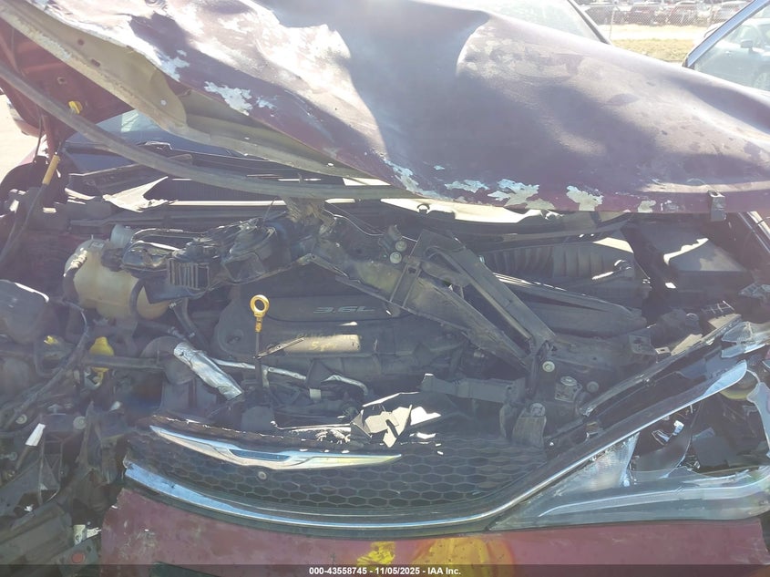 2017 CHRYSLER PACIFICA LIMITED - 2C4RC1GG3HR597766