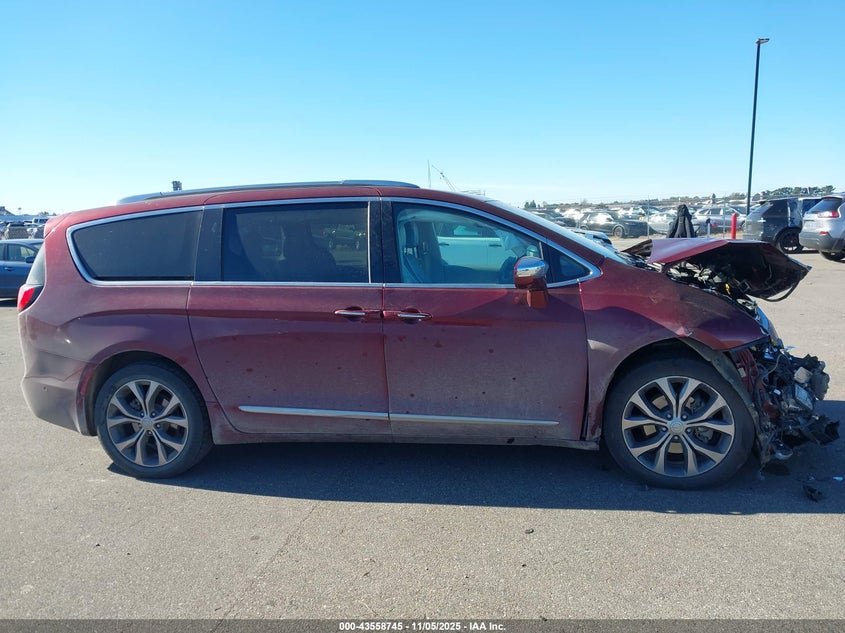 2017 CHRYSLER PACIFICA LIMITED - 2C4RC1GG3HR597766