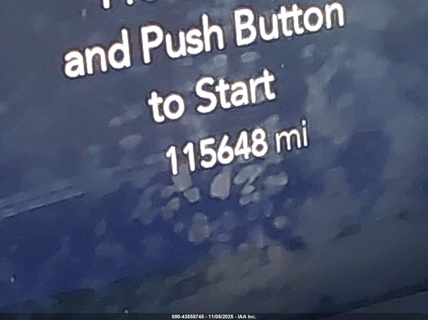 2017 CHRYSLER PACIFICA LIMITED - 2C4RC1GG3HR597766