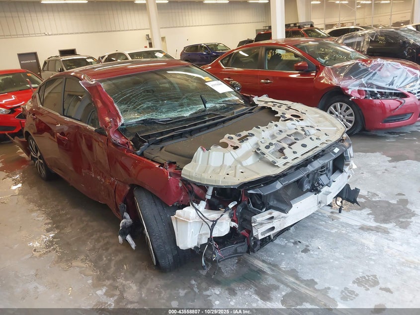 NISSAN ALTIMA 2.5 SR