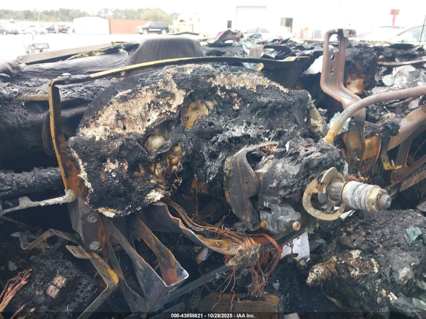 2003 GMC Sierra 3500 Sle VIN: 1GTJC33G53F244038 Lot: 43558821