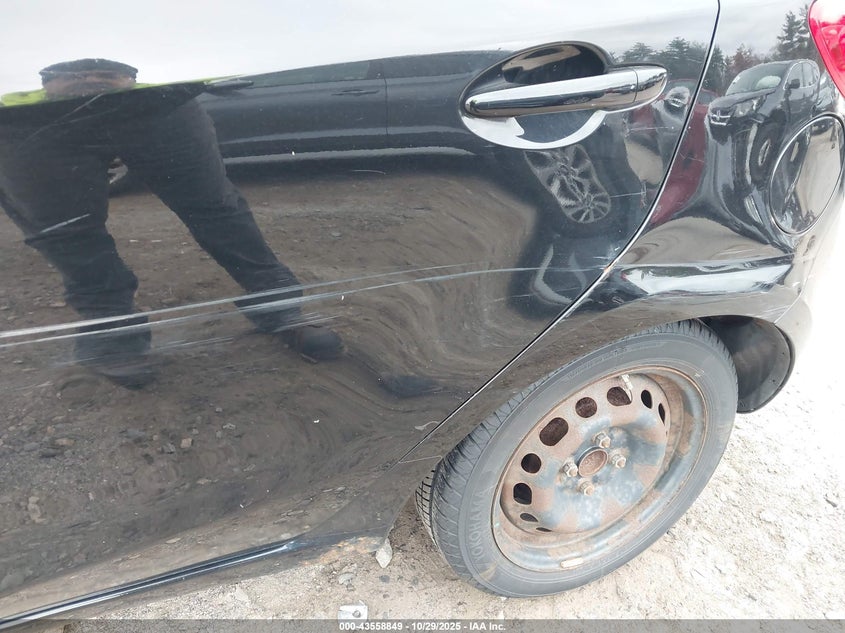 2011 Mazda Mazda2 Sport VIN: JM1DE1HZ2B0113978 Lot: 43558849