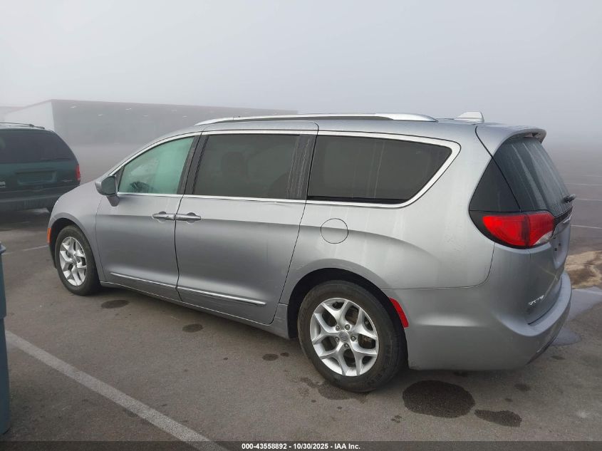 2020 Chrysler Pacifica Touring L Plus VIN: 2C4RC1EG4LR210296 Lot: 43558892