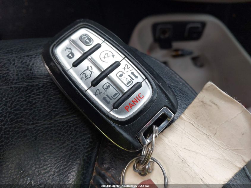 2020 Chrysler Pacifica Touring L Plus VIN: 2C4RC1EG4LR210296 Lot: 43558892