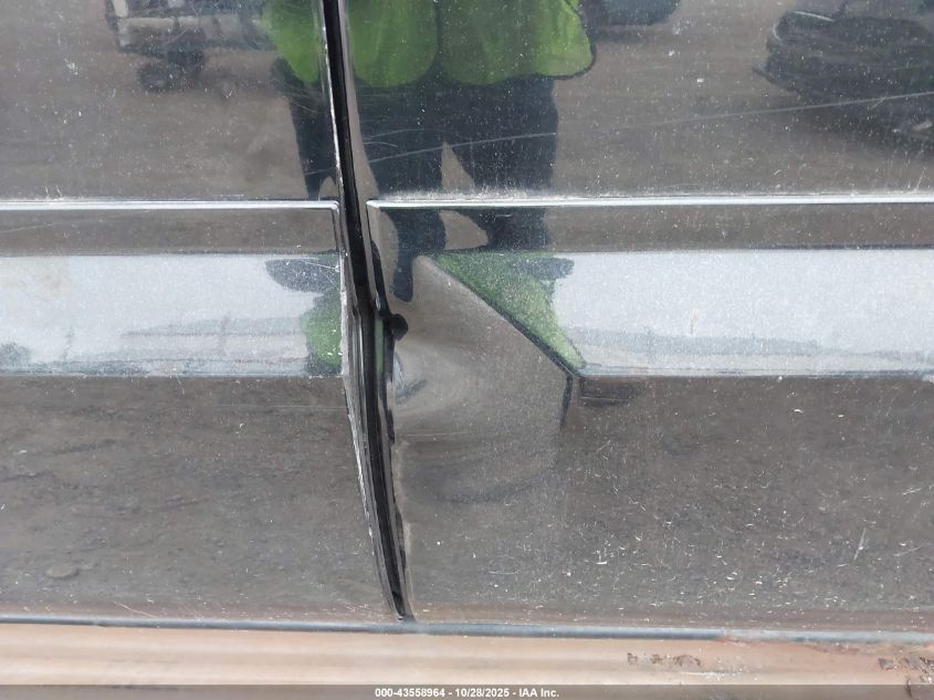 2002 Cadillac Escalade Standard VIN: 1GYEK63N82R116095 Lot: 43558964