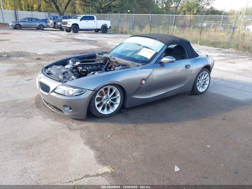 4USBT33574LR68801 2004 BMW Z4 photo no. 2