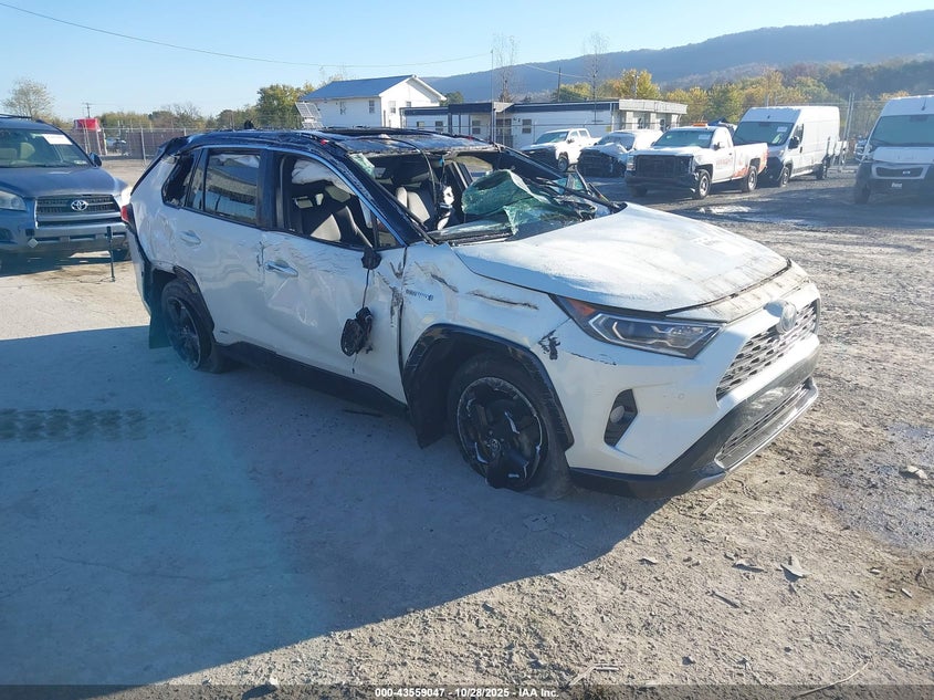 TOYOTA RAV4 HYBRID XSE