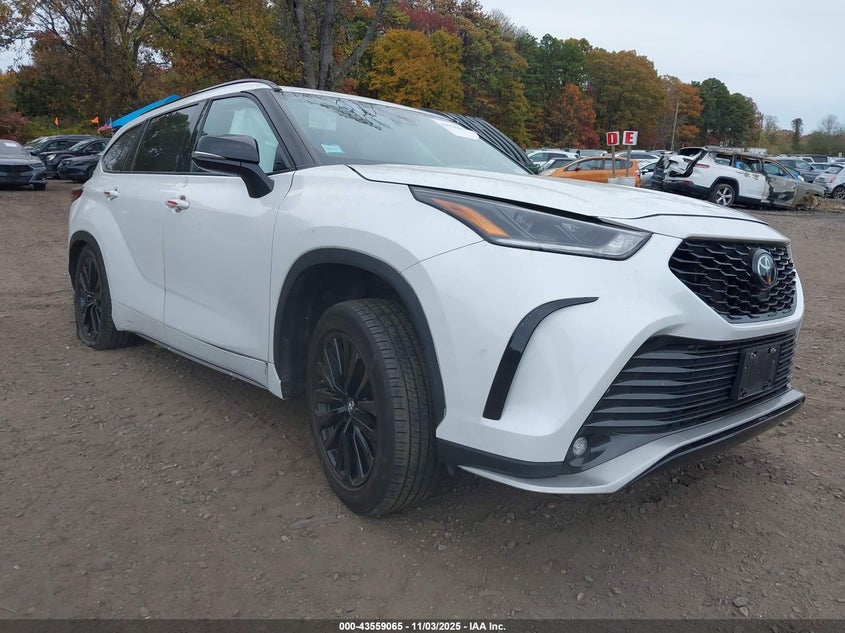 TOYOTA HIGHLANDER XSE