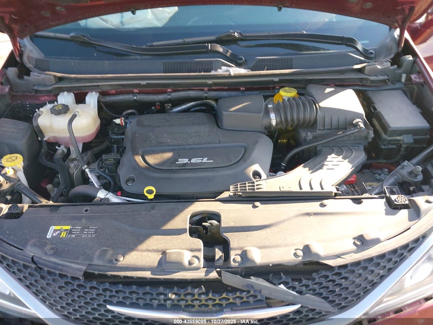 2017 Chrysler Pacifica Limited VIN: 2C4RC1GG3HR514966 Lot: 43559095