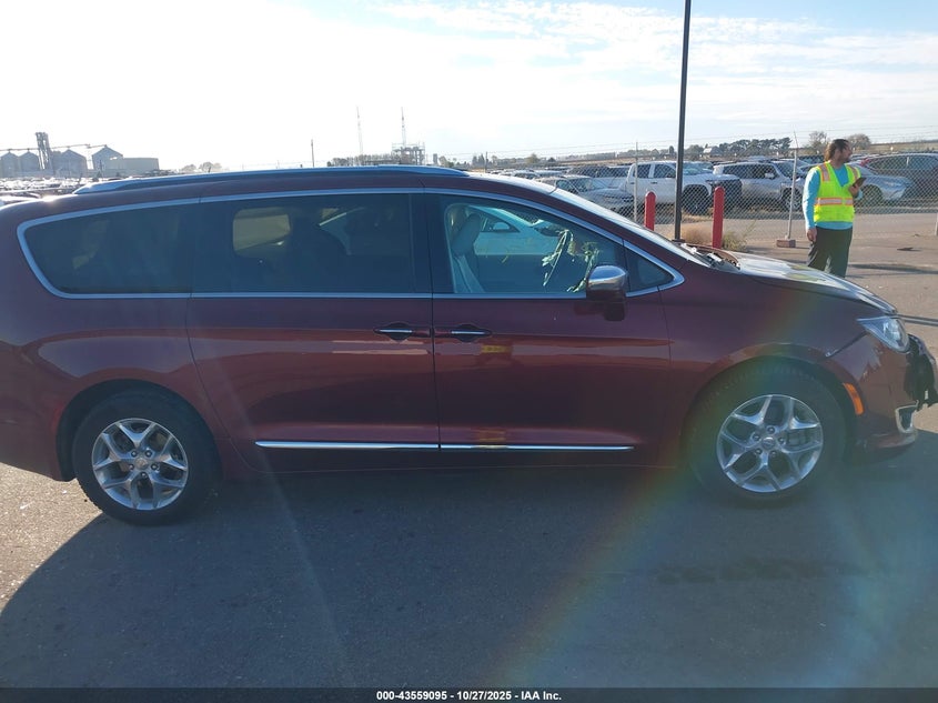 2017 Chrysler Pacifica Limited VIN: 2C4RC1GG3HR514966 Lot: 43559095