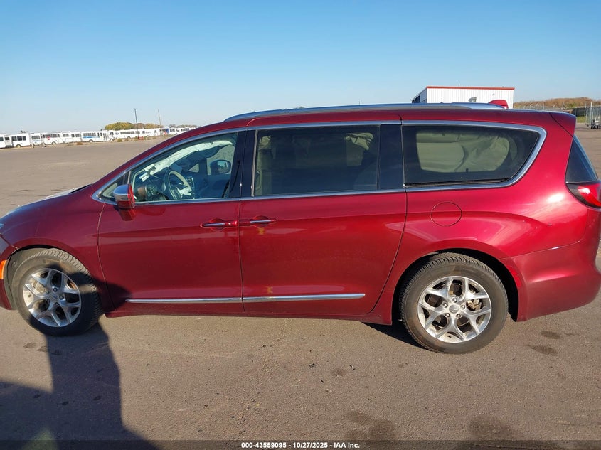 2017 Chrysler Pacifica Limited VIN: 2C4RC1GG3HR514966 Lot: 43559095