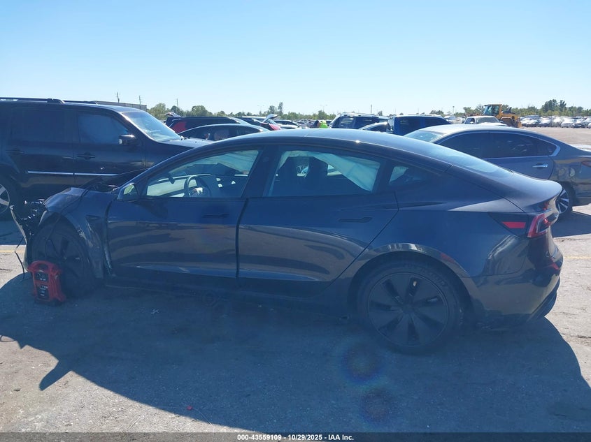 2025 Tesla Model 3 Long Range Rear-Wheel Drive/Standard VIN: 5YJ3E1EA7SF989649 Lot: 43559109