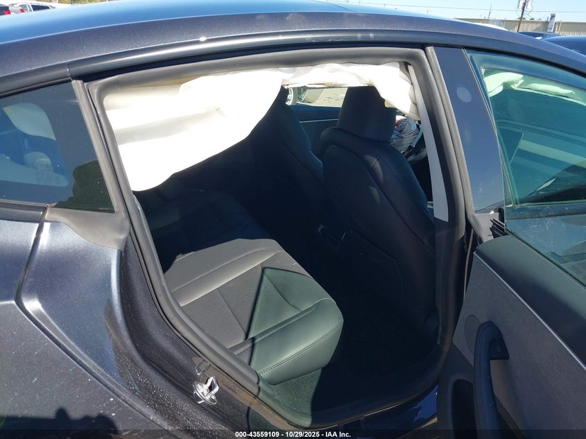 2025 Tesla Model 3 Long Range Rear-Wheel Drive/Standard VIN: 5YJ3E1EA7SF989649 Lot: 43559109