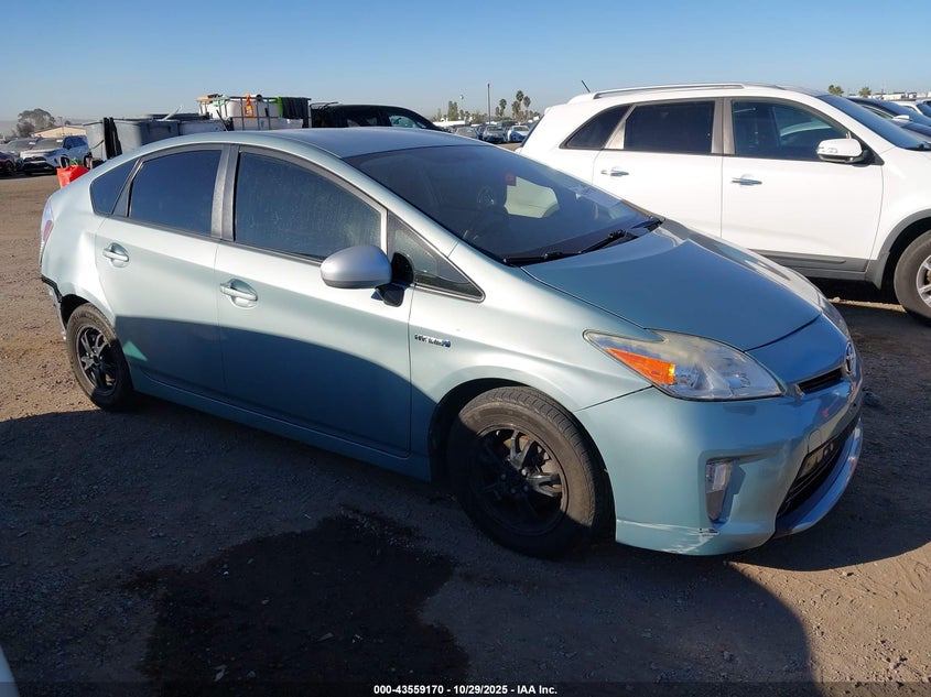 TOYOTA PRIUS