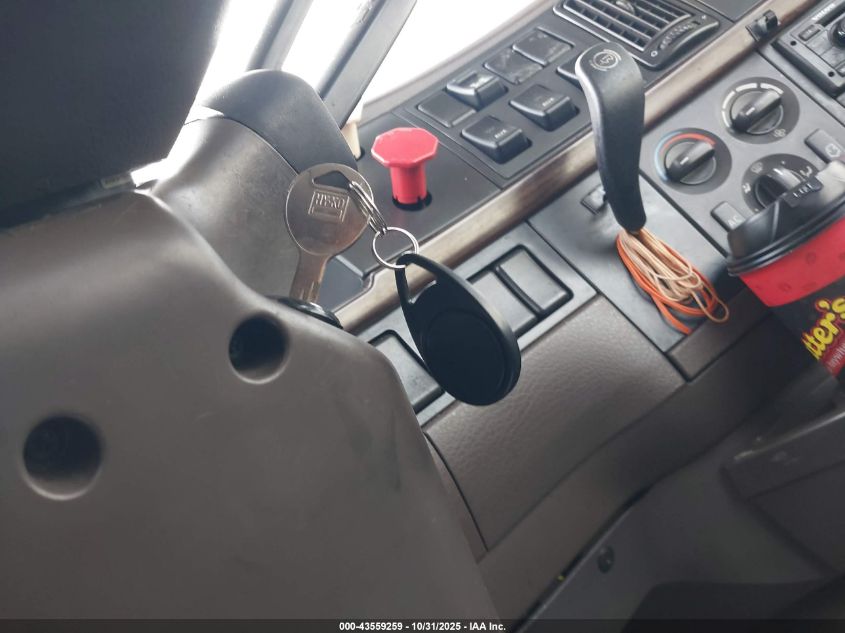 2014 Volvo Vn Vnl VIN: 4V4NC9EG2EN168793 Lot: 43559259