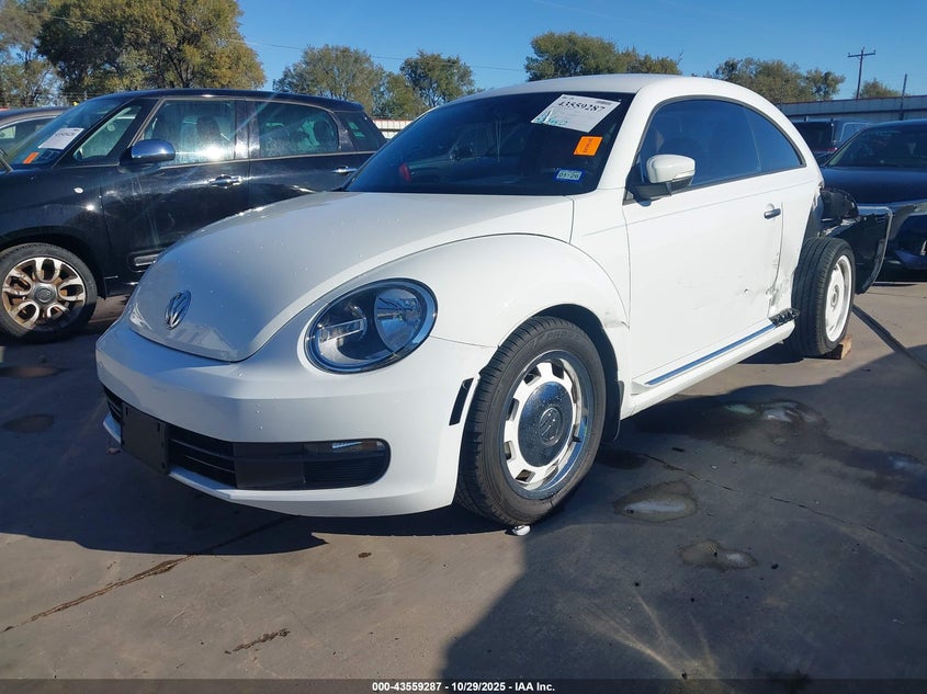 3VWF17AT0GM631330 2016 VOLKSWAGEN BEETLE photo no. 2