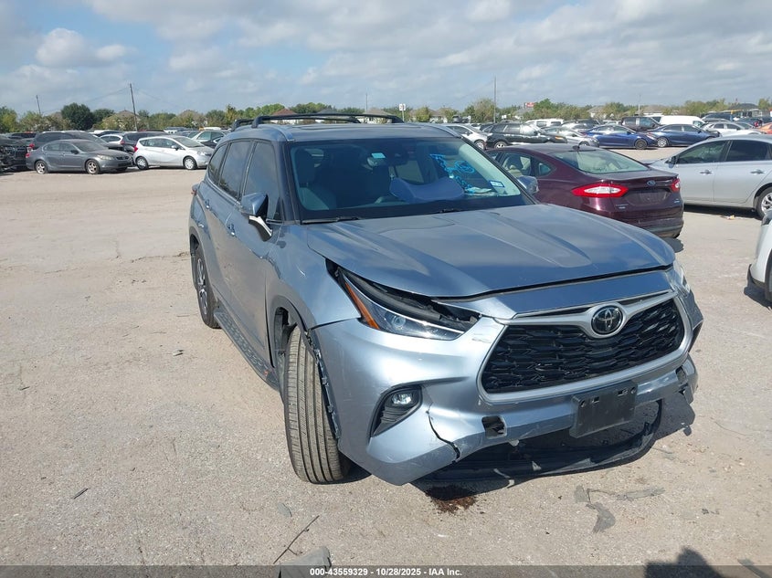 TOYOTA HIGHLANDER XLE