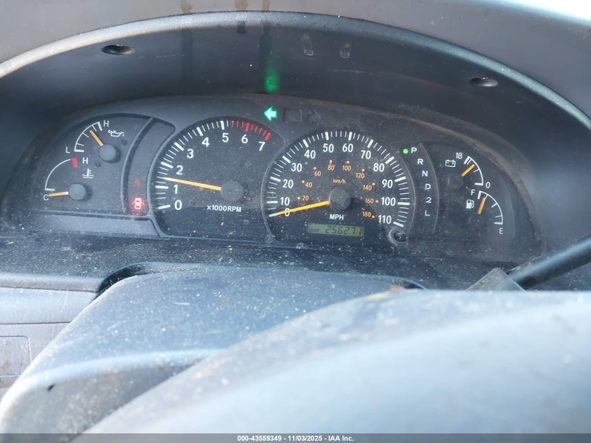 5TBBT4417YS025747 2000 TOYOTA TUNDRA photo no. 7
