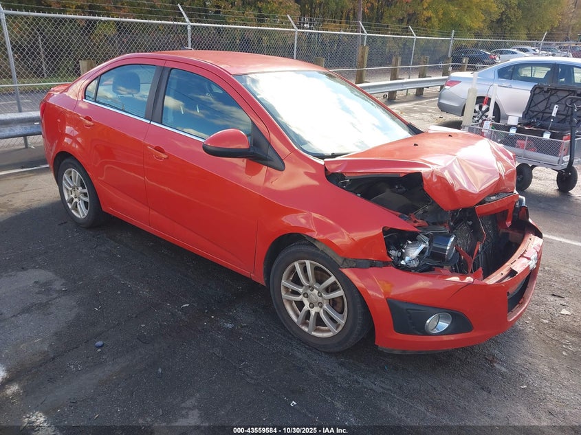 CHEVROLET SONIC LT AUTO