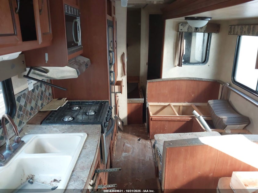 4X4TWDD23DA249515 2013   photo no. 11