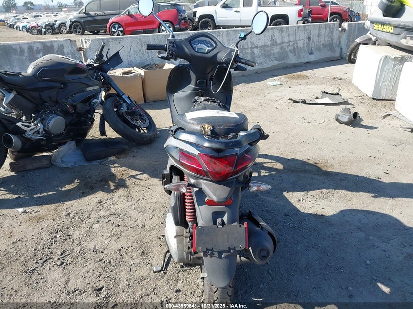 2022 Piaggio Liberty 150/150 S/150 Baci Perugina VIN: ZAPM898G9N7003654 Lot: 43559648