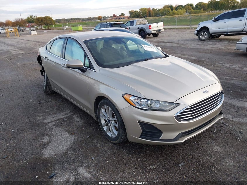 FORD FUSION SE