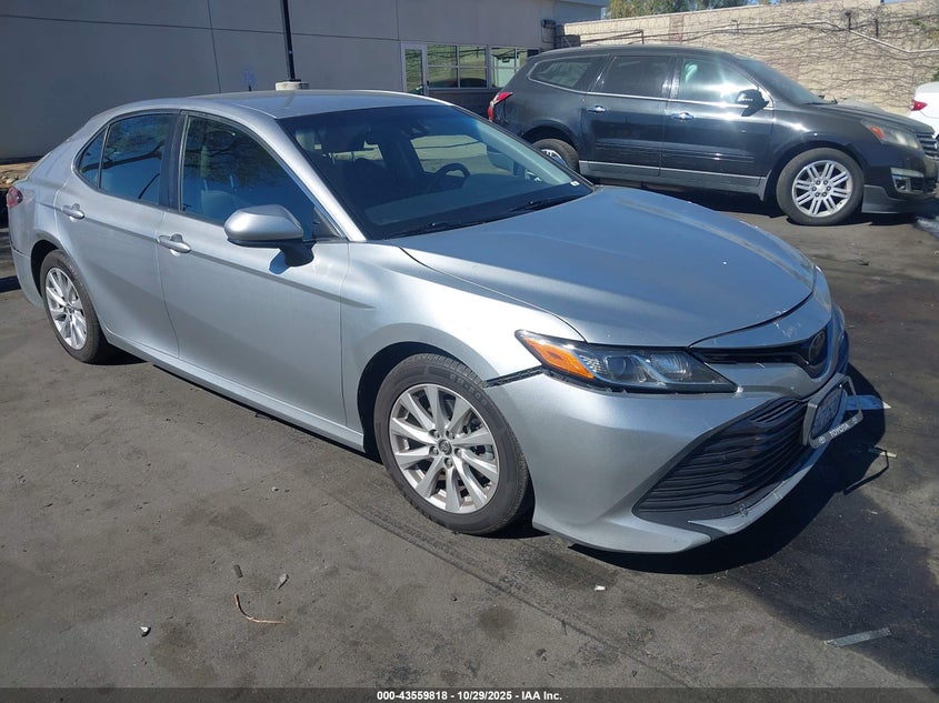 TOYOTA CAMRY LE