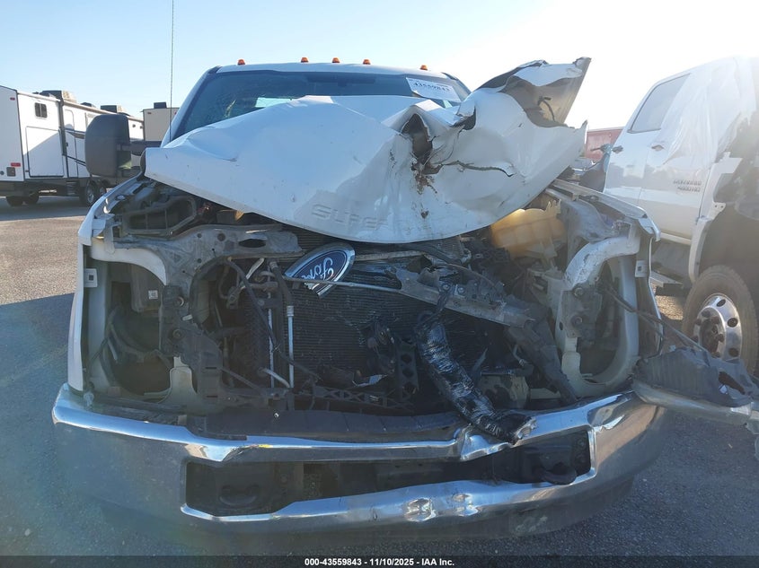 2017 Ford F-350 Chassis Xl VIN: 1FDRF3G65HEB94763 Lot: 43559843