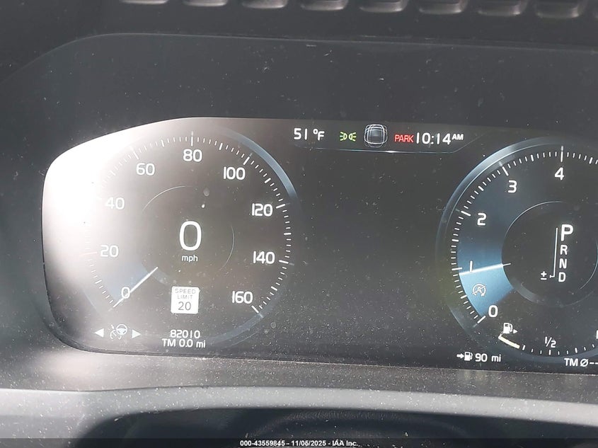 2017 VOLVO XC90 T6 MOMENTUM - YV4A22PK6H1153809