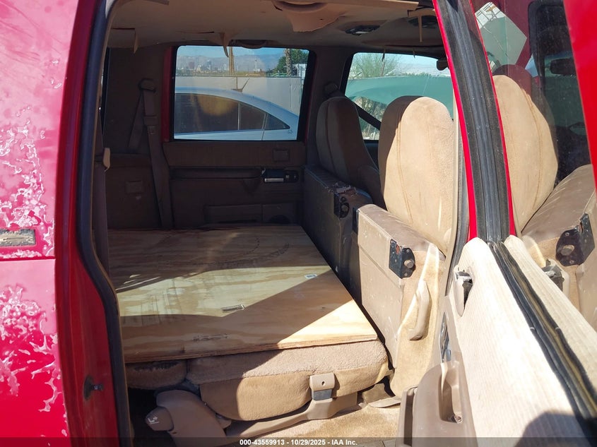 1994 Chevrolet Suburban K1500 VIN: 1GNFK16K9RJ334433 Lot: 43559913