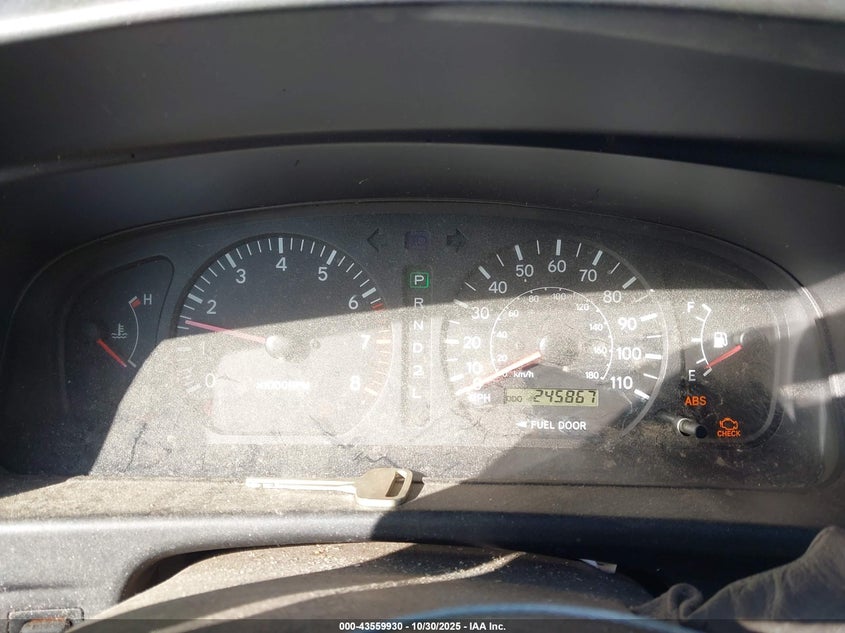 2000 Toyota Sienna Le VIN: 4T3ZF13C2YU261848 Lot: 43559930