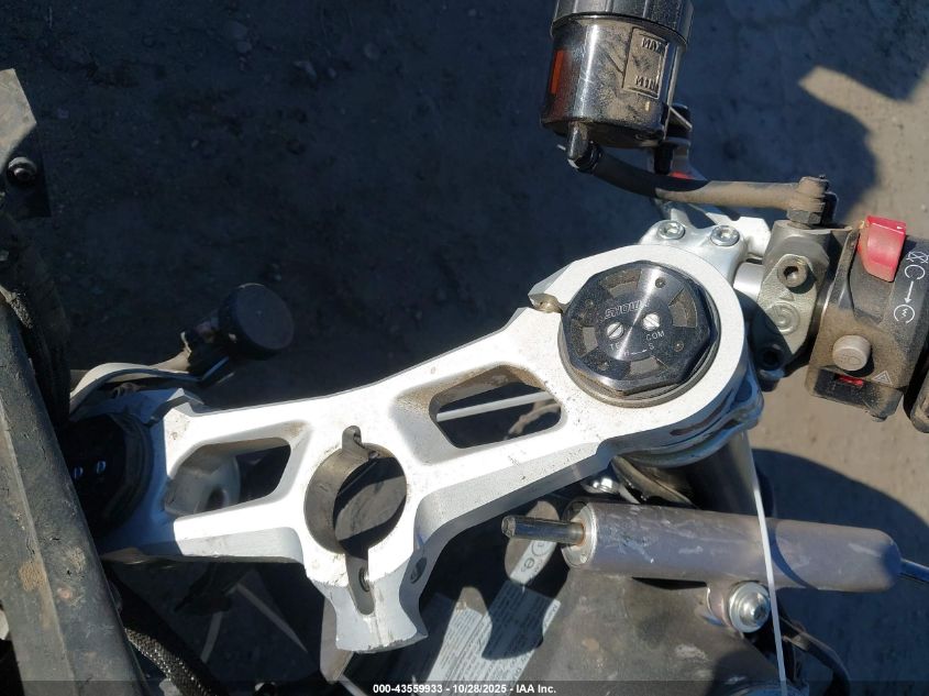 2024 Ducati Panigale V2 VIN: ZDMHAATW6RB015324 Lot: 43559933